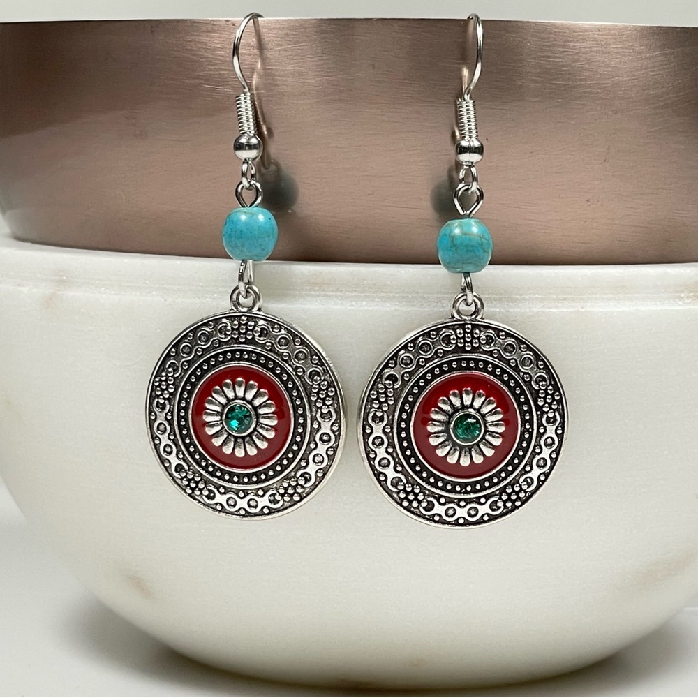 🎄Silver Boho Earrings with Green Bead - NEW